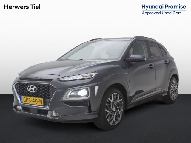 Hyundai Kona 1.6 GDI HEV Fashion Sky / Trekhaak / Navigatie / HUD Display / Halfleer / Cruise Control / 18" LMV / Dealer onderhouden / Historie aanwezig /