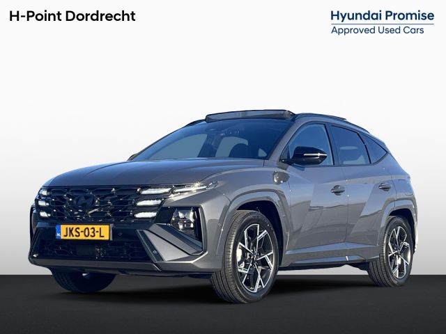 Hyundai Tucson N Line Sky 1.6 T-GDI HEV 238pk | €5.500 KORTING | MY26 | VERHOOGD VERMOGEN + TREKGEWICHT | SCHUIF/KANTELDAK | 360° CAMERA | ALCANTARA + STOELVERW. + VENTILATIE |