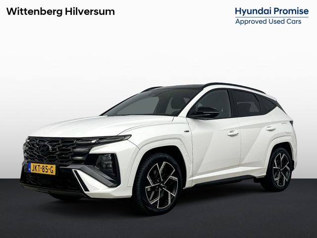 Hyundai Tucson 1.6 T-GDI PHEV N LINE SKY 4WD | NIEUW MODEL | SCHUIFDAK | CLIMA | CRUISE | CAMERA | 19'' LM VELGEN | STUUR- & STOELVERWARMING | PLUG-IN | HYBRID | AUTOMAAT | FABRIEKSGARANTIE GELDIG T/M 10-2029! |
