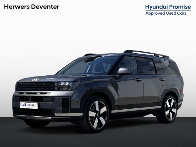 Hyundai Santa Fe 1.6 T-GDI PHEV Comfort Smart 4WD 7p. Automaat / Als nieuw 7 persoons / EAER 54km / Stoelventilatie / Stuur-, stoel- en achterbankverwarming / Navi / Apple Carplay Android / 20" LM wielen /