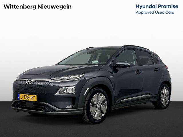 Hyundai Kona EV Fashion 64 kWh | Head Up Display | SOH 95.5% | Half Leder | Dode Hoek Detectie | Stoelverwarming & Verkoeling | Lane Assist |