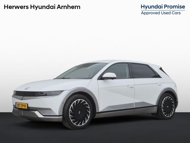 Hyundai IONIQ 5 Lounge 73kWh Automaat / 8 jaar Batterij Garantie / Dealer onderhouden / Fabrieksgarantie to 12-2026 / Accu SOH 100% / WLTP bereik 451 km bereik  / CCS Snellader / Warmtepomp / Head Up Display / Trekgewicht 1600 kg / Elektrische achterklep / Stuur-, Stoel- & Achterbank verwarming /