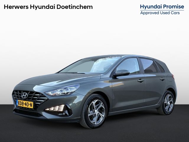 Hyundai i30 1.0 T-GDi MHEV Comfort Smart / Stoel-/Stuurverwarming / Cruise Control / Achteruitrijcamera / Navigatie d.m.v. Apple Carplay/Android Auto / Winterset /