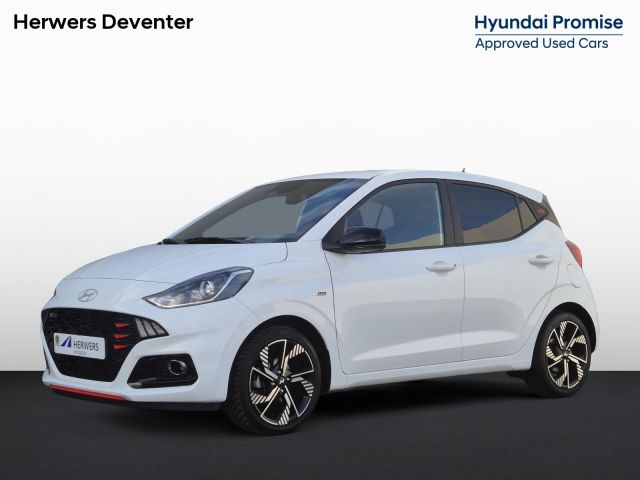 Hyundai i10 1.0 T-GDI N Line 5-zits Handgeschakeld / Fabrieksgarantie tot 11-2028 / Allseason banden / Dealer onderhouden / Stuur-, en Stoel verwarming / Cruise control / Achteruitrijcamera / Apple Carplay Android Auto / Climate control /