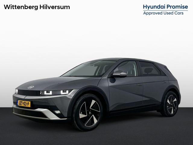 Hyundai IONIQ 5 LONG RANGE PURE EDITION 84 kWh | CLIMA | CRUISE ADAPT. | CAMERA | STOEL & STUURVERWARMING | NAVI | ELEC. BED. ACHTERKLEP | FABRIEKSGARANTIE GELDIG T/M 4-2031! |