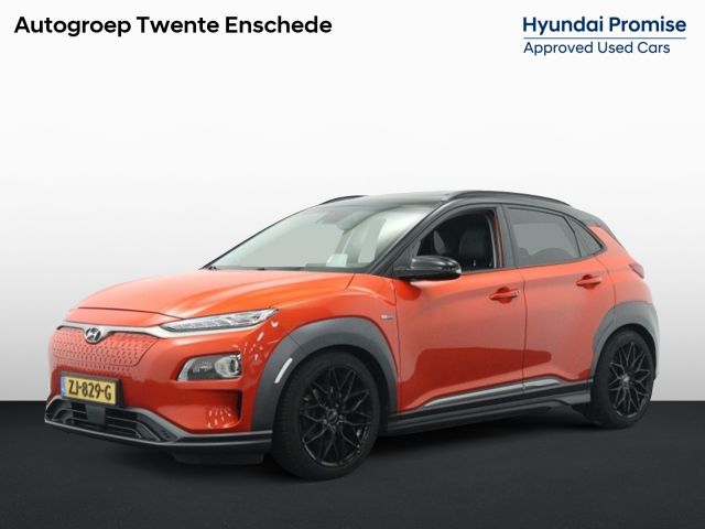 Hyundai Kona EV Premium Sky Sport 64 kWh | Verlaagd | Leder | Navigatie | Ca