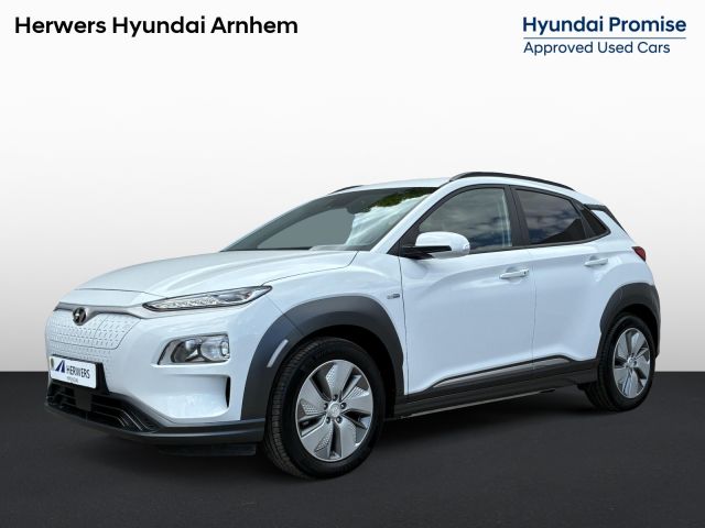 Hyundai Kona EV Comfort Smart 39 kWh / Accu SoH 100% / CCS Snelladen / Stoelverwarming / Adaptief cruise control / Achteruitrijcamera /
