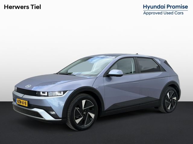 Hyundai IONIQ 5 Connect Limited 84 kWh / Fabrieksgarantie tot 08-2030 / 1e Eigenaar / Navigatie / Camera / Dodehoek Detectie / Adaptieve Cruise / Elektr. Stoelen / Stoelverwarming & Stuurwiel Verwarming . Elektr. Achterklep /