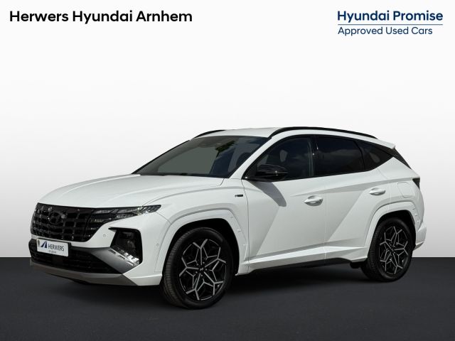 Hyundai Tucson 1.6 T-GDI PHEV N Line 4WD / Automaat / Dealer onderhouden / Fabrieksgarantie tot 04-2028 / Trekgewicht 1350 kg / Elektrische achterklep / Stuur- Stoel & Achterbank verwarming / Adaptief cruise control / Rondomzicht camera / Stoelventilatie /