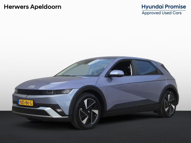 Hyundai IONIQ 5 Connect Limited 84 kWh / 1e Eigenaar / Fabrieksgarantie tot 08-2030 / SOH 100% / All season banden / Trekgewicht 1600 kg / CCS snellader / Elektrische achterklep / Stuur- & Stoelverwarming / Adaptief cruise control / Warmtepomp / Achteruitrijcamera /