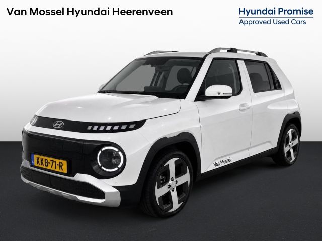 Hyundai INSTER Evolve 49 kWh | Achteruitrijcamera | Adaptieve Cruise Control | Navigatie | 17Inch Velgen | Verschuifbare En Neerklapbare Achterbank |
