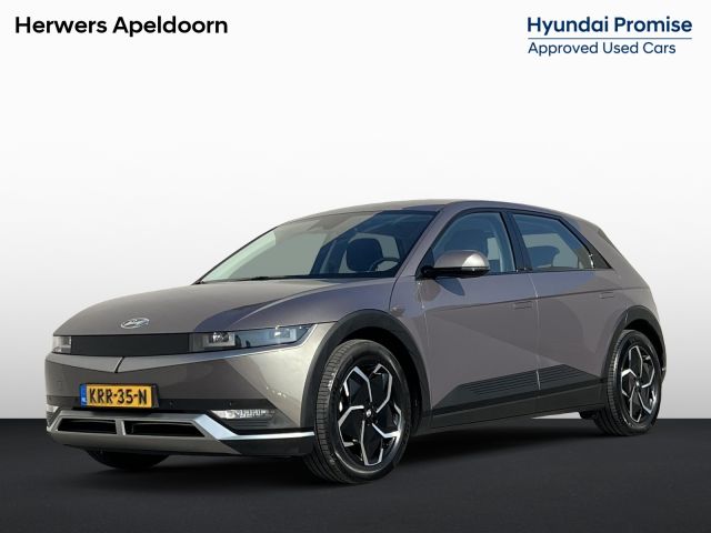 Hyundai IONIQ 5 Style 73kWh / Dealer onderhouden / Accu SoH 100 % / Fabrieksgarantie tot 05-2027 / WLTP 481 km stad 686 km / CCS snel laden / warmtepomp / 1.600 kg trekgewicht / Stuur- en stoelverwarming / Elektr. stoel / 19" LM wielen /