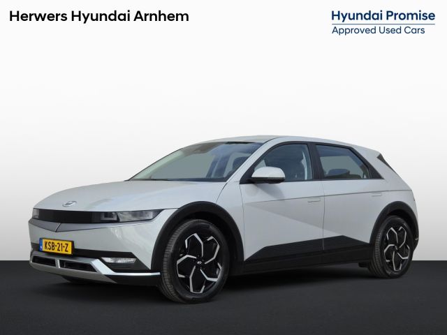 Hyundai IONIQ 5 Style 77.4 kWh / SOH 99% / CCS snelladen / Warmtepomp / Stuur- & Stoelverwarming / Trekgewicht 1600 kg / Achteruitrijcamera / Adaptief cruise control / Apple Carplay Android Auto / Keyless Entry/Start / Parkeersensoren achter / Navigatie /