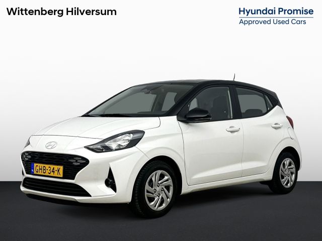 Hyundai i10 1.0 COMFORT SMART | NAVI | CAMERA | CRUISE | APPLE CARPLAY & ANDROID AUTO | ARMSTEUN | TWO TONE | LAGE KMSTAND! | FABRIEKSGARANTIE GELDIG T/M 9-2029! |