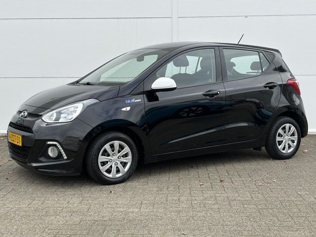 Hyundai i10 1.0i i-Motion Comfort Plus / Airco (automatisch) / Cruise control / Bluetooth telefoonvoorbereiding /