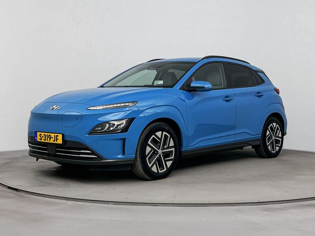 Hyundai Kona EV Premium 64 kWh Lederen bekleding | SOH 95,7% | Navi | ParkeerCamera |