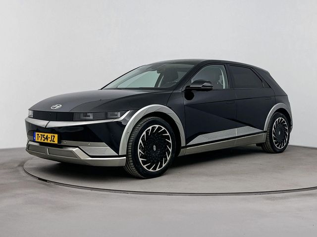 Hyundai IONIQ 5 LOUNGE 77.4 kWh | NAVI | CLIMA | CRUISE | 360 CAMERA | LEDER | 19'' LM VELGEN | ELEKTRISCHE ACHTERKLEP | PANORAMADAK | PRIVACY GLASS | LAGE KMSTAND | FABRIEKSGARANTIE GELDIG T/M 4-2029! | UNIEK! | 1ste EIGENAAR | ORIGINEEL NL | FABRIEKSGARANTIE GELDIG T/M 4-2029! |