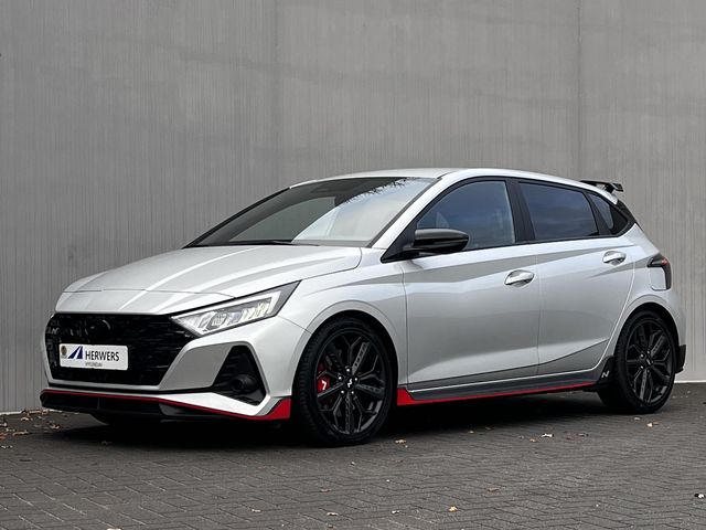 Hyundai i20 N 1.6 N 204 PK / Fabrieksgarantie tot 05-2028 / Dealer onderhouden /  Stuur- en stoelverwarming / Navigatie via Apple Carplay Android / 18" LM wielen /