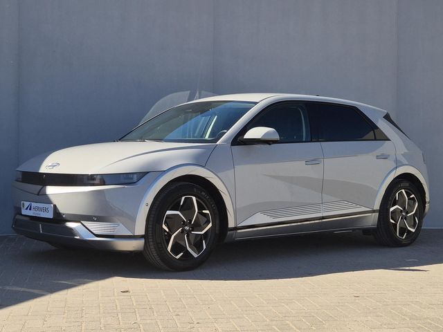 Hyundai IONIQ 5 Lounge 77.4 kWh / SOH 100% / Fabrieksgarantie tot 02-2028 / Dealer onderhouden / CCS snellader / 1.600 kg trekgewicht / WLTP 507 km / HUD / Camera 360° / Navigatie / Apple Carplay Android / BOSE / Elektrische achterklep / Stuur- Stoel & Achterbank verwarming /