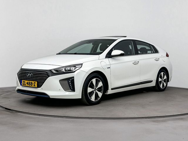 Hyundai IONIQ 1.6 GDi PHEV Premium | Lage km-stand! | Schuifdak | Leer | Stoel + stuurverwarming | Navigatie | Camera |