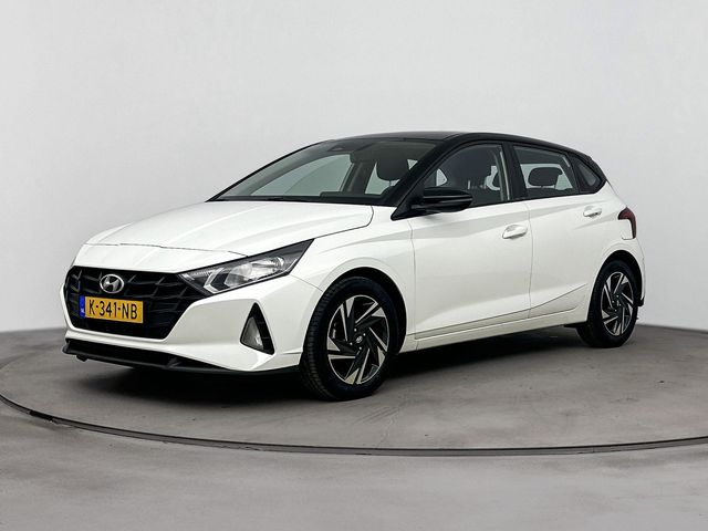 Hyundai i20 1.2 MPI COMFORT SMART | TWO TONE | NAVI | AIRCO | CRUISE | CAMERA | 16'' LM VELGEN | APPLE CAR PLAY & ANDROID AUTO |