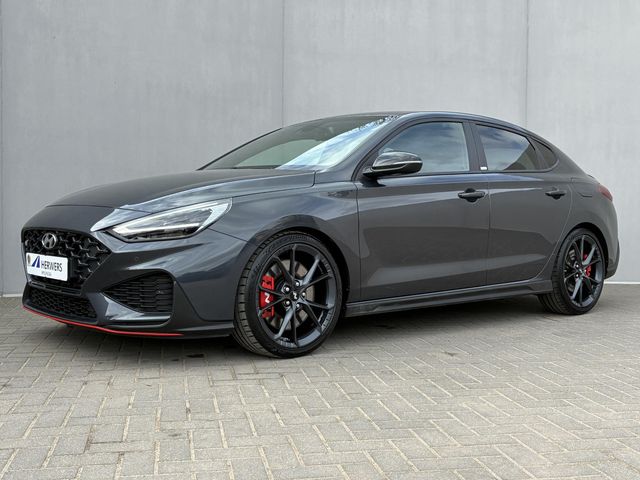 Hyundai i30 Fastback 2.0 N 280pk DCT 8 / Fabrieksgarantie t/m 12-2026 / Dealer onderhouden / Trekgewicht 1600 kg / Stuur- & Stoel verwarming / Cruise control / Achteruitrijcamera / Keyless Entry/Start / Apple Carplay Android Auto /