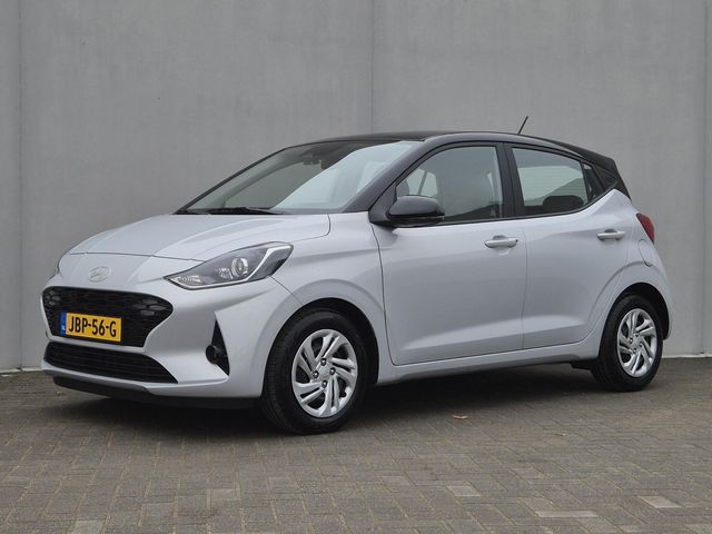 Hyundai i10 1.0 Premium Handgeschakeld / Origineel NL’se Auto / Fabrieksgarantie tot 08-2030 / Navigatie / Apple Carplay Android Auto / Achteruitrijcamera / cruise control / Parkeersensoren achter /