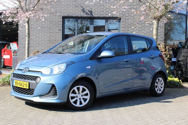Hyundai i10 1.0i Comfort + Navigation Pack "RIJKLAARPRIJS"