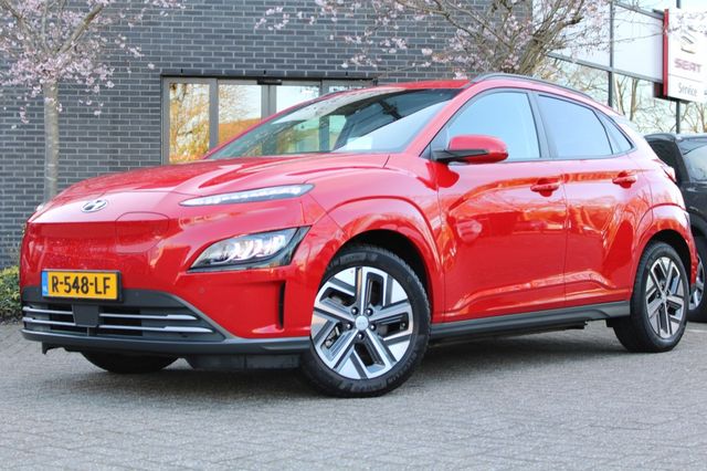Hyundai Kona EV Premium 64 kWh 3Fase Navi/leder/led/Trekh. Full Option! "RIJK