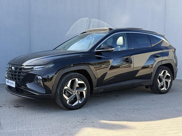Hyundai Tucson 1.6 T-GDI PHEV Premium Sky 4WD Automaat / Panoramadak / Dealer onderhouden / 1e eigenaar / 1.350 kg trekgewicht / Lederen Bekleding / Stoelverwarming & Stoelventilatie / Elektr. Stoelen / Navigatie / Camera 360° / Adaptieve Cruise / Apple Carplay/Android Auto /