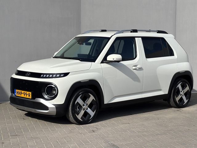 Hyundai INSTER Evolve Sky Plus 49 kWh Automaat / Fabrieksgarantie tot 24-03-2030 / Stoel- en Stuurverwarming / Apple CarPlay/Android Auto / Adaptieve Cruise Controle / 360/Rondom Zicht Camera / Navigatie /