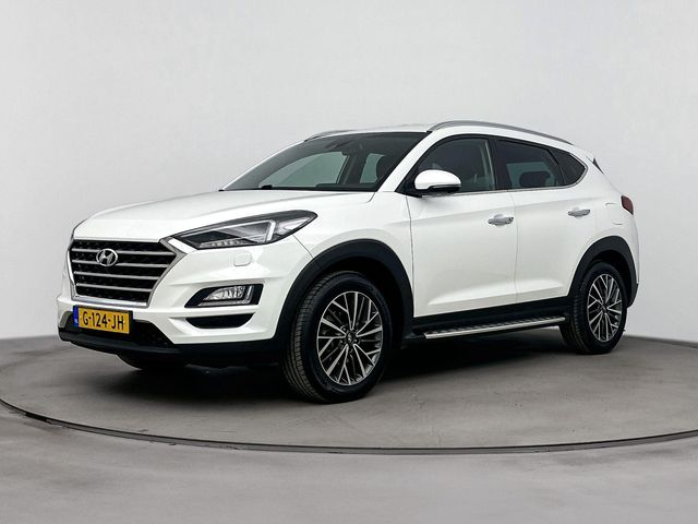 Hyundai Tucson 1.6 GDI PREMIUM | NAVI | CLIMA | CRUISE | 360 CAMERA | 19'' LM VELGEN | PRIVACY GLASS | ELEKTRISCHE ACHTERKLEP | LEDER | STOEL- & STUURVERWARMING |