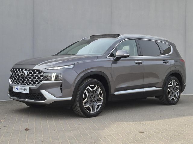 Hyundai Santa Fe 1.6 T-GDI PHEV Premium Sky 7P automaat / 7 persoons / Accu SOH 100% / Dealer onderhouden / Afneembare trekhaak / Head Up Display / Trekgewicht 1350 kg / Glazen schuif- en kanteldak / Stuur- Stoel & Achterbankverwarming /