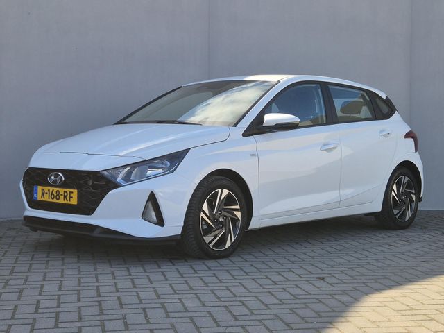 Hyundai i20 1.0 T-GDI Comfort Smart Handgeschakeld / All season banden / Airco / Cruise control / Achteruitrijcamera / Trekgewicht 1110 kg / Apple Carplay Android Auto / Parkeersensoren achter / Elektrische ramen voor en achter /