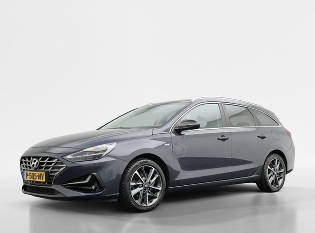 Hyundai i30 Wagon 1.5 T-GDi MHEV Premium | Trekhaak | Stoelverwarming /-verkoeling