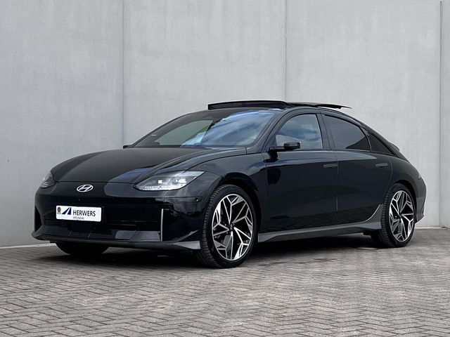 Hyundai IONIQ 6 Lounge AWD 325 pk 77.4 kWh / Dealer onderhouden / Camera spiegels / Schuifdak / Elektrische stoelen en klep / Leder / Camera 360° / BOSE / Adapt. CC / Stuur-, stoel- & achterbankverwarming / Stoelventilatie / 20" LM wielen /