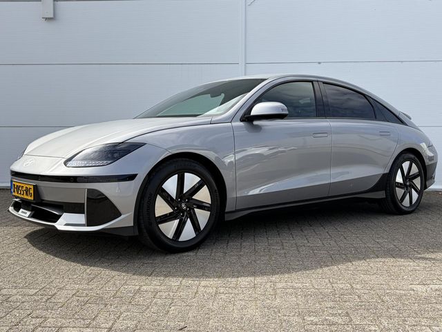 Hyundai IONIQ 6 Connect 77.4 kWh / Achterstoelen verwarmd / Apple Carplay/Android Auto / Cruise control adaptief met Stop&Go en stuurhulp /