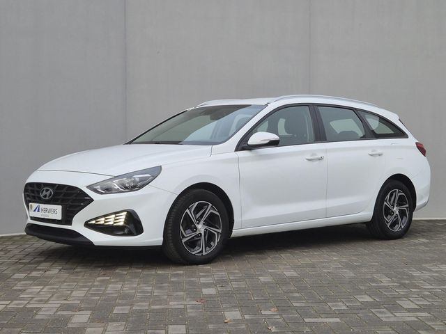 Hyundai i30 Wagon 1.0 T-GDi MHEV Comfort Smart Automaat / Navigatie via Apple Carplay of Android Auto / Stuur en Stoel verwarming / Achteruitrijcamera / Cruise control / Keyless Entry/Start / Climate control /