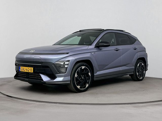 Hyundai Kona Electric N Line Sky 65.4 kWh | Panoramadak | Memory | Stoel + stuurverwarming | 360 Camera | El. bed. achterklep |