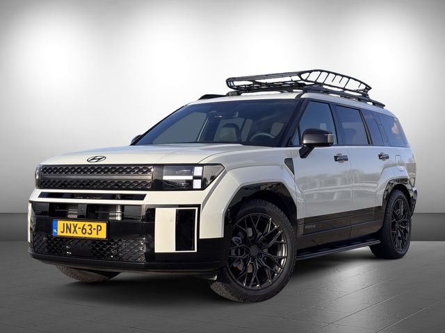 Hyundai Santa Fe 1.6 T-GDI PHEV XRT OFF ROAD Black Line 4WD 7p. Plug-In Hybride automaat met Black Pack Wrap, 20 inch All Terrain banden, Roofrack, Lederen bekleding en 360 graden Camera