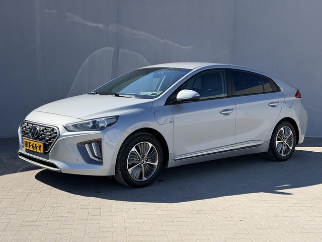 Hyundai IONIQ 1.6 GDi PHEV COMFORT / PHEV / Dealer Onderhouden / Afneembare Trekhaak / Camera / Stoel & Stuurwiel Verwarming / ApplecarPlay & Android Auto / cruise control adaptief / LED /