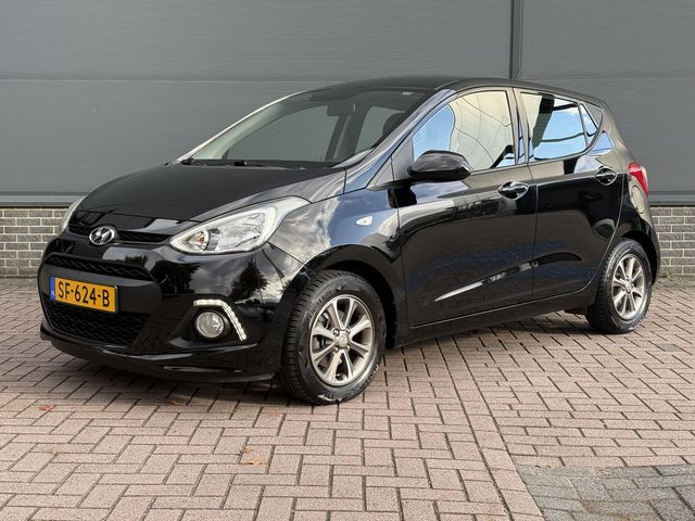 Hyundai i10 1.0i i-Motion Comfort Plus / Dealer Onderhouden / Stoel+Stuur Verwarming / 14'' LM Velgen / Cruise / Airco /